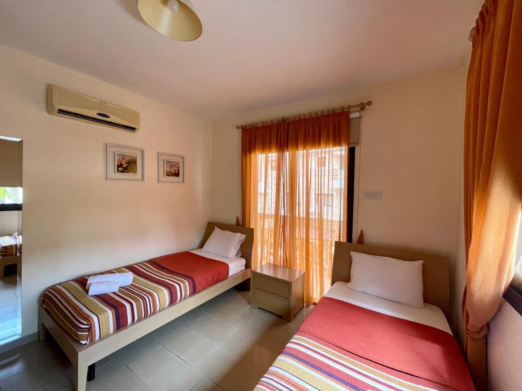 Kyklades Resort & Spa Paralimni Exterior photo